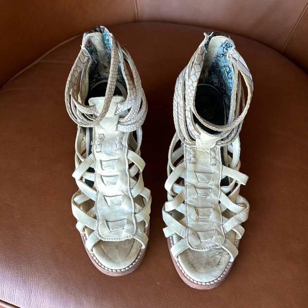 Freebird by Steven Penny ivory leather heels - 8